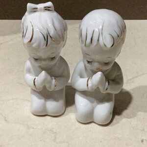 Praying Boy And Girl Salt And Pepper Shakers, White And Gold Made In Japan